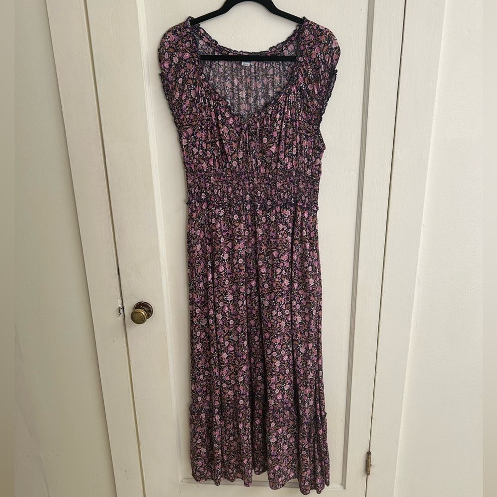 Old Navy Purple and Blue Floral Dress has Sophia Loren vibe